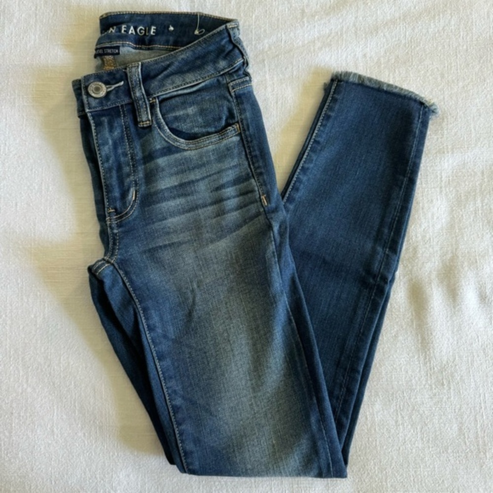 American Eagle outfitters medium wash, jegging crop jeans
